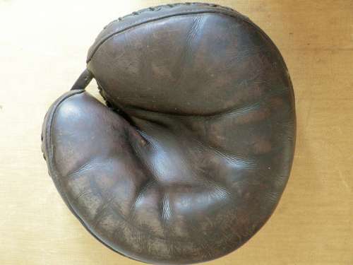 Stall & Dean Buckle Web Catchers Mitt Front